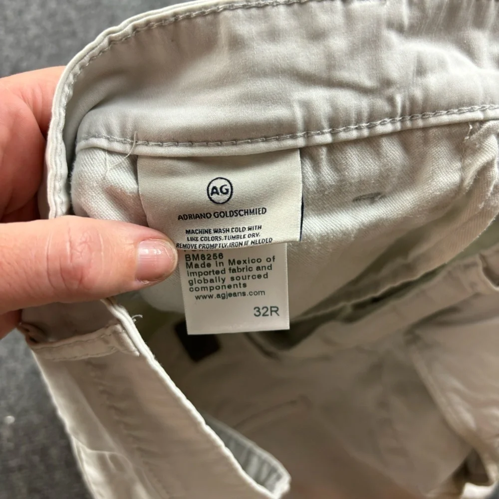 ADRIANO GOLDSCHMIED AG Men’s Khaki Flat front Shorts Size: 32R